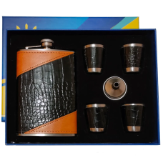 Подарунковий набір фляга 9oz з чарками у шкірозаміннику (чорно-коричневий)
