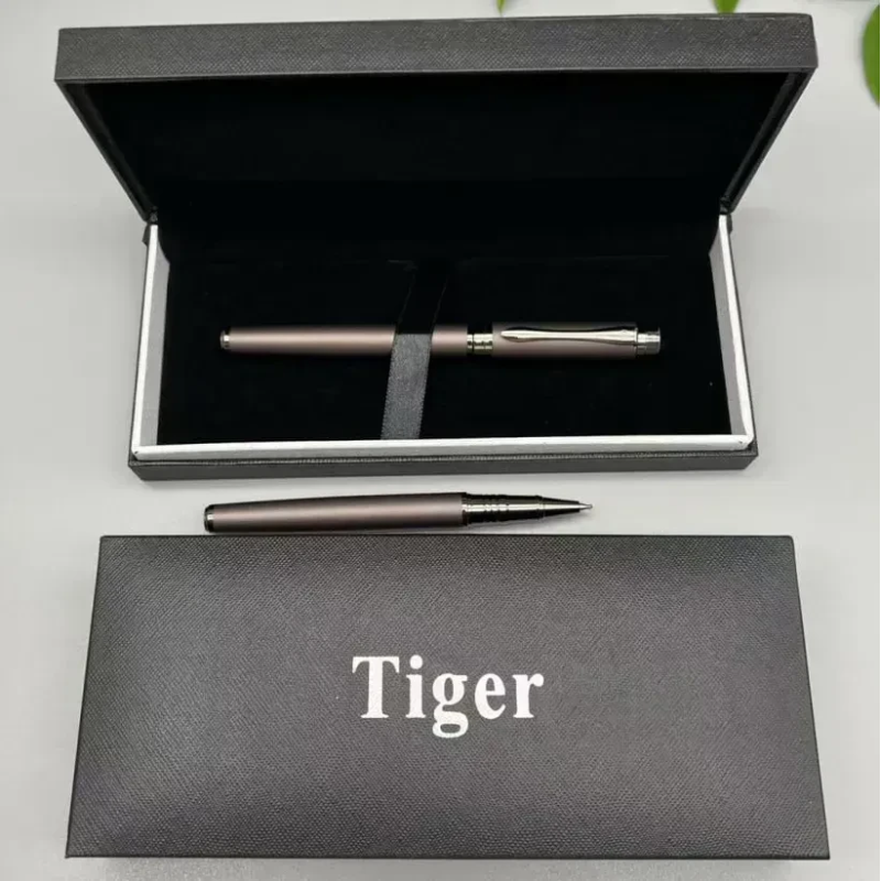 Подарункова ручка Tiger у футлярі (матово-сіра)